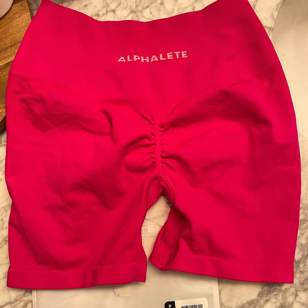 Alphalete Amplify 4.5 Short- Pink size small